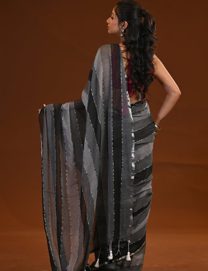 Charcoal Grey Mulmul Cotton Saree With Silver Zari