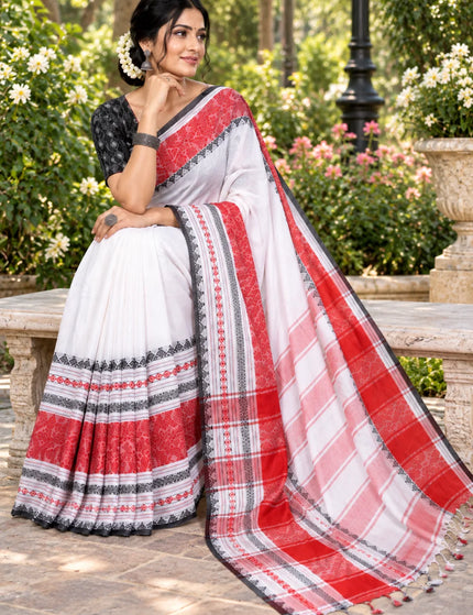 White and Red Khadi Bodhu Boron Saree – KalamKantha