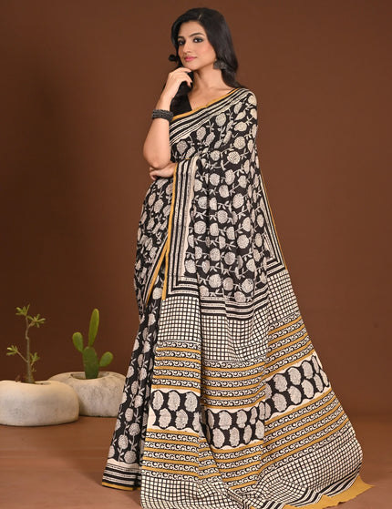 traditional-handloom-sarees-kalamkantha