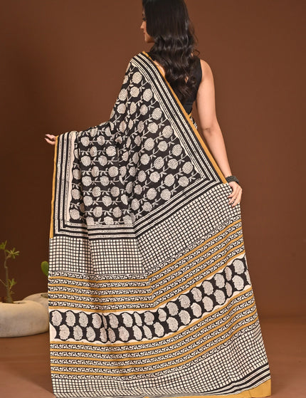 traditional-handloom-sarees-kalamkantha