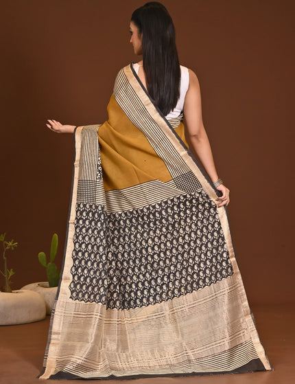 traditional-handloom-sarees-kalamkantha
