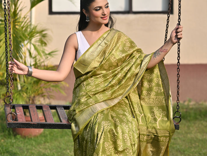<p><a href="/collections/maheshwari-sarees" title="Maheshwari Sarees">.</a></p>