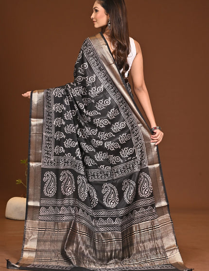 traditional-handloom-sarees-kalamkantha